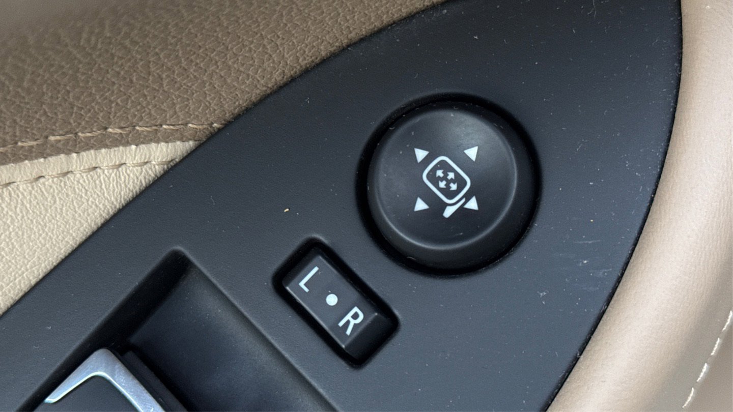 Used 2014 Cadillac CTS Luxury RWD image 28