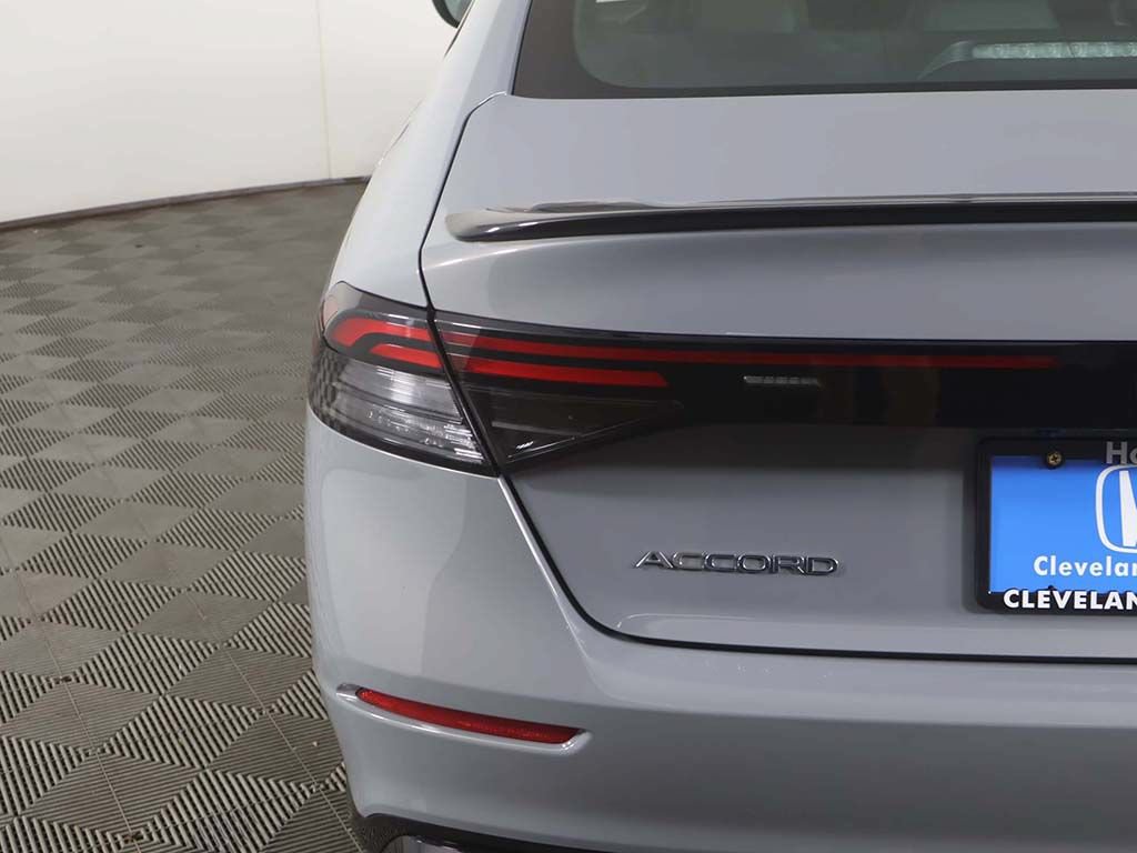 Used 2025 Honda Accord Sport image 15
