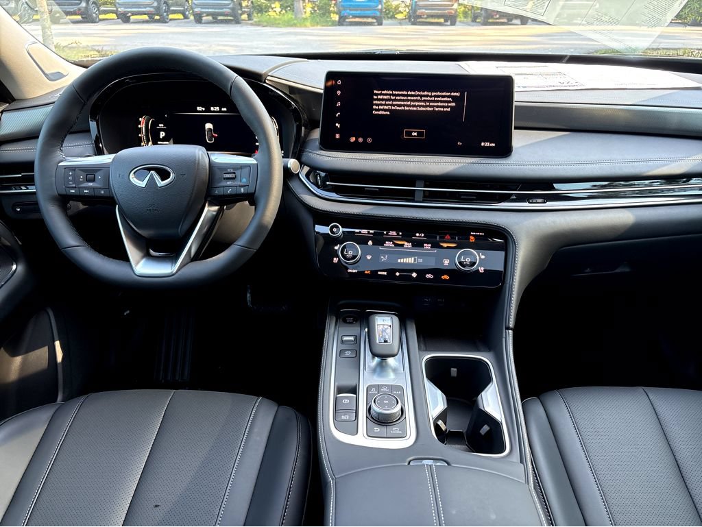 New 2025 INFINITI QX60 Luxe w/ Black Edition FWD image 4