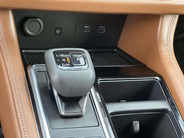 Used 2024 Nissan Pathfinder Platinum w/ Black Appearance Package image 22