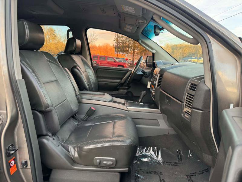 Used 2006 Nissan Armada SE w/ (X01) Leather Pkg image 15
