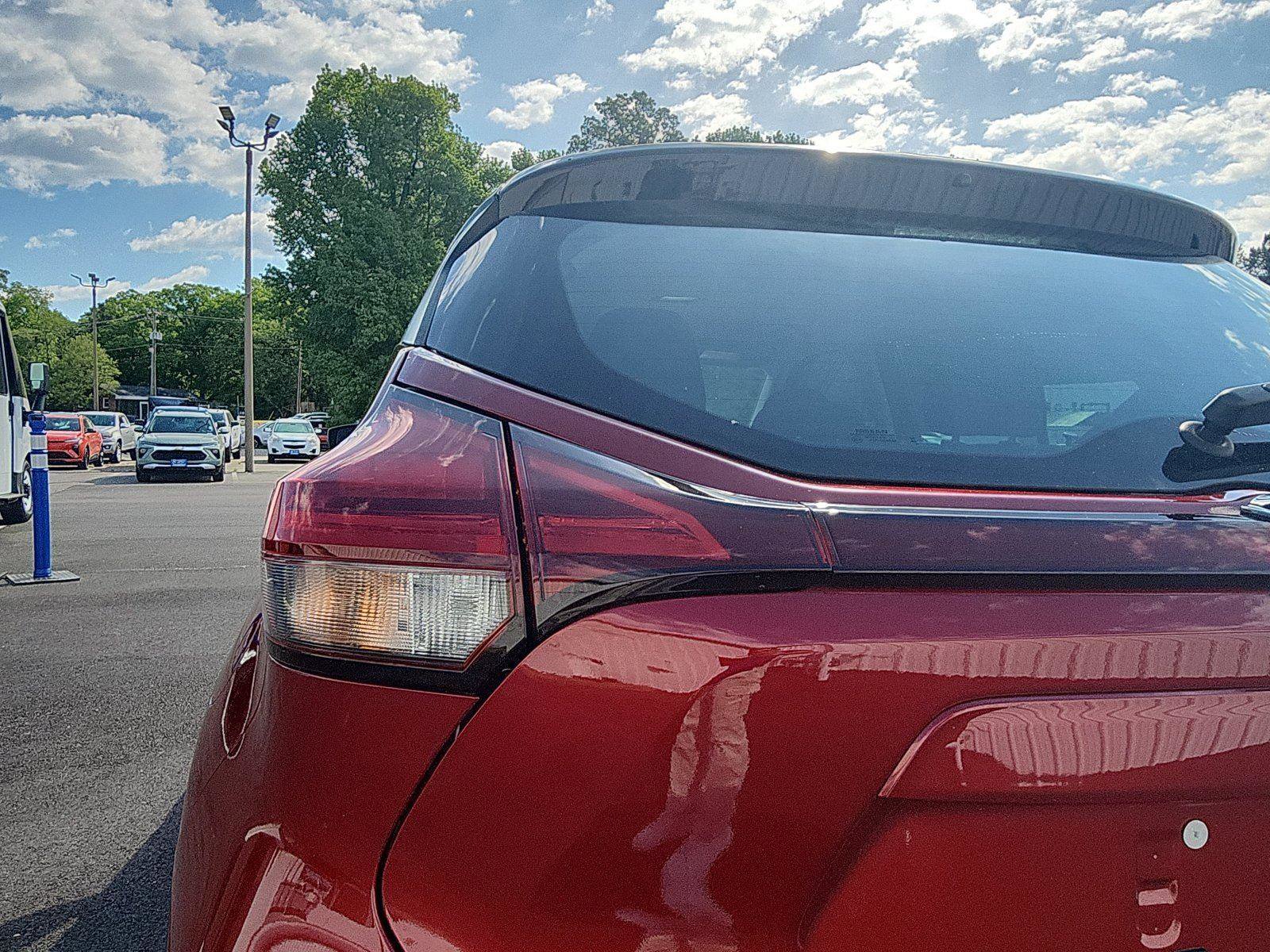 Used 2024 Nissan Kicks SV FWD image 13