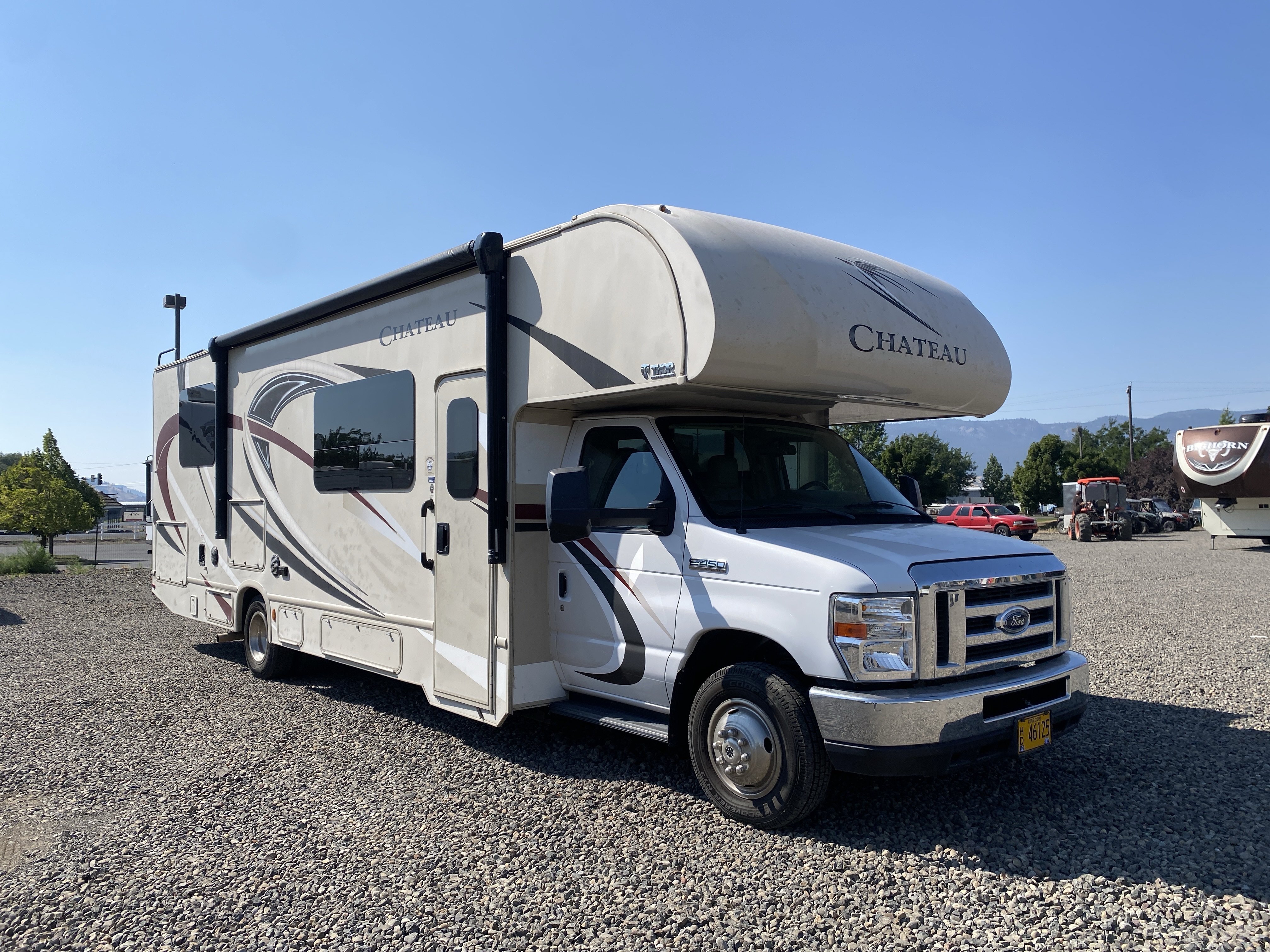 Used 2017 Ford E-450 and Econoline 450 Super Duty w/ Motorhome Prep Package RWD image 1