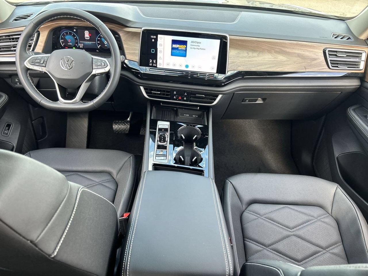 New 2026 Volkswagen Atlas SE FWD image 11