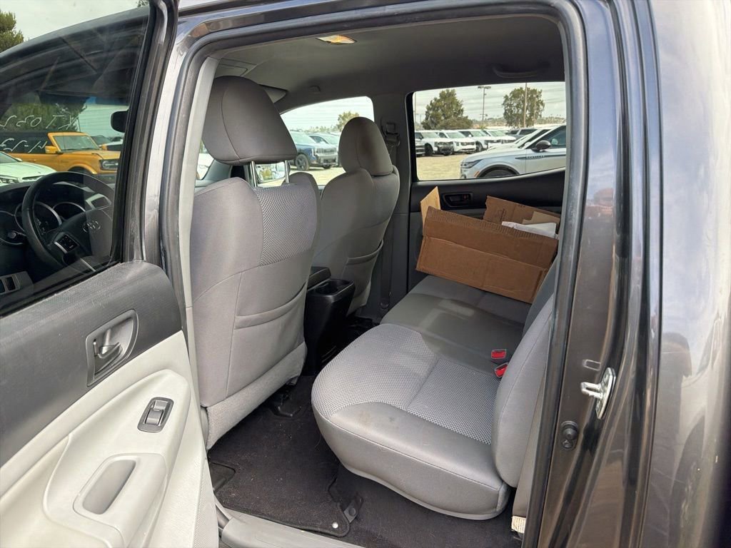 Used 2012 Toyota Tacoma PreRunner w/ TRD Sport Pkg RWD image 10