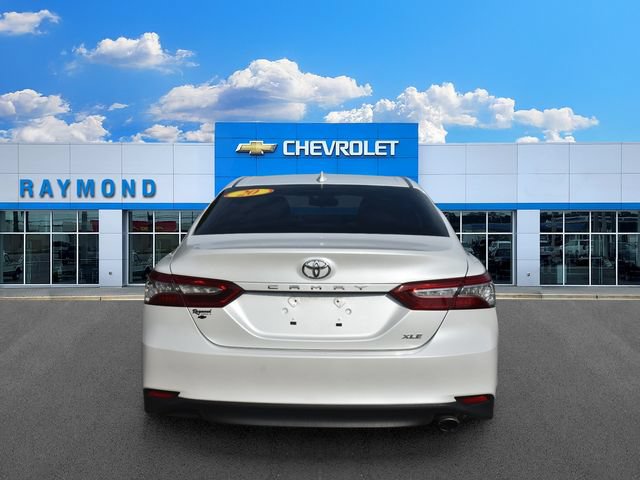 Used 2020 Toyota Camry XLE FWD image 5
