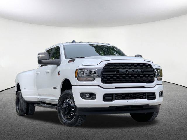 Used 2023 RAM 3500 Big Horn w/ Night Edition AWD/4WD image 19