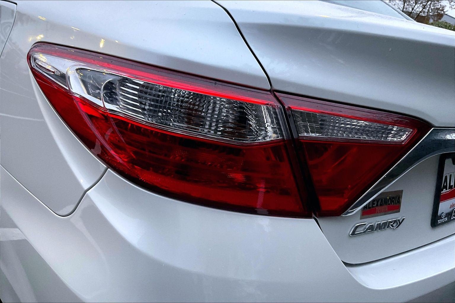 Used 2015 Toyota Camry XLE FWD image 28