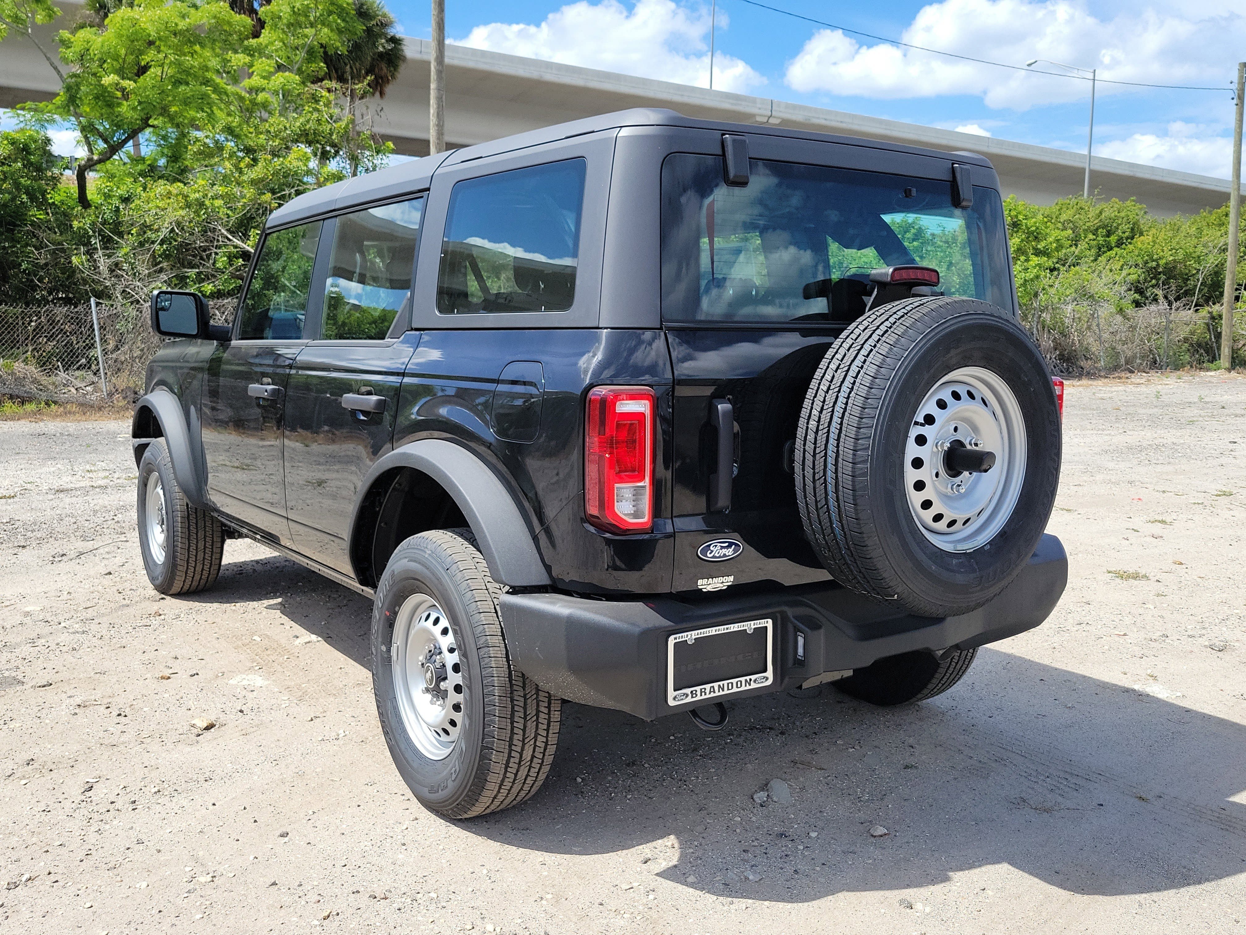 New 2026 Ford Bronco 4-Door AWD/4WD image 8