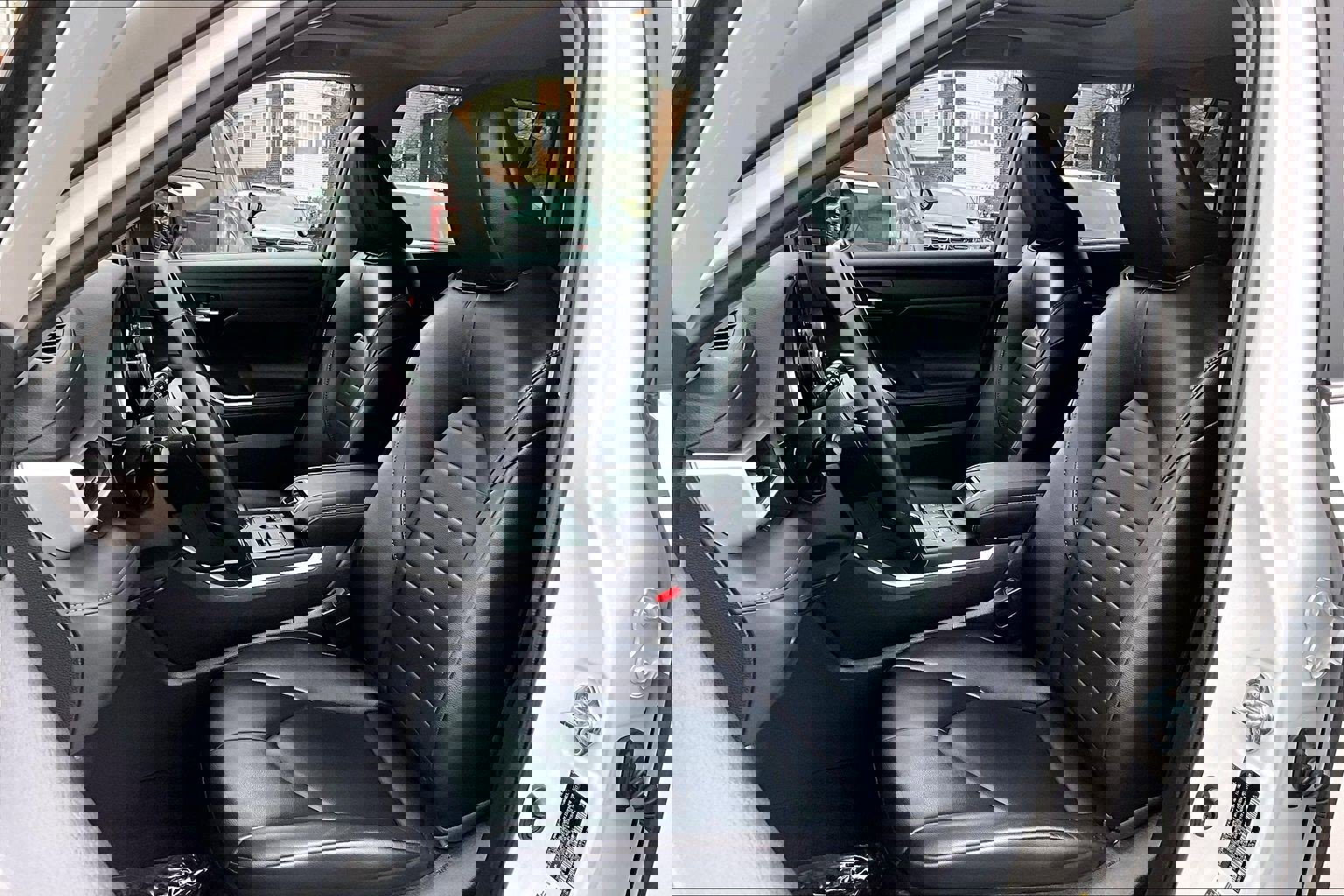 Used 2023 Toyota Highlander XLE image 24