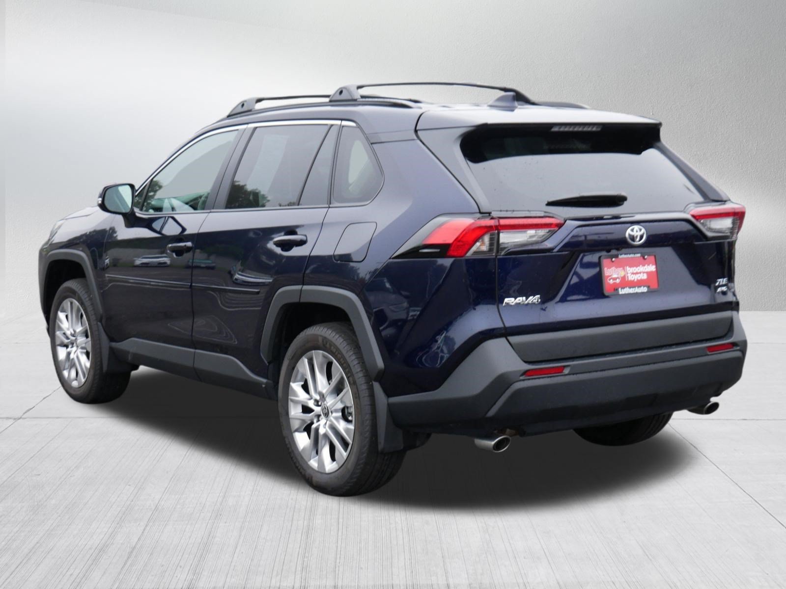 Used 2025 Toyota RAV4 XLE Premium AWD/4WD image 5