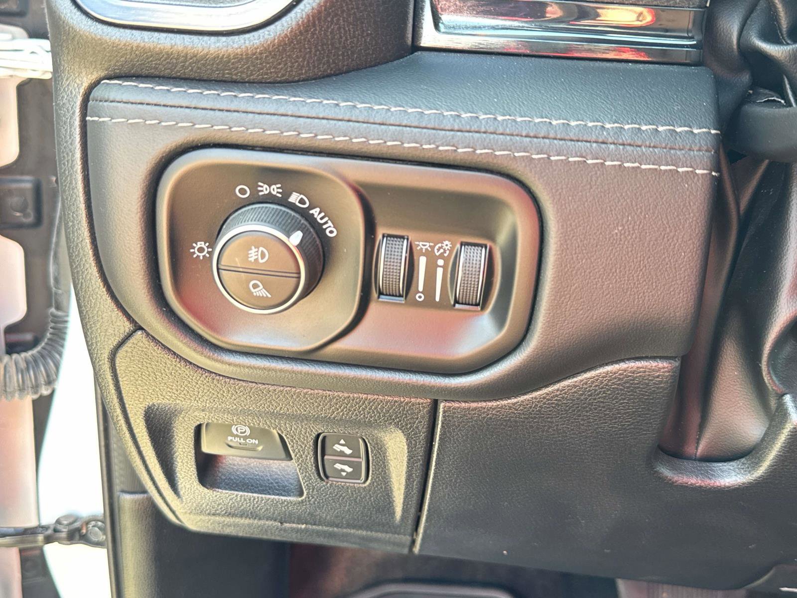 Certified 2024 RAM 1500 Limited image 21