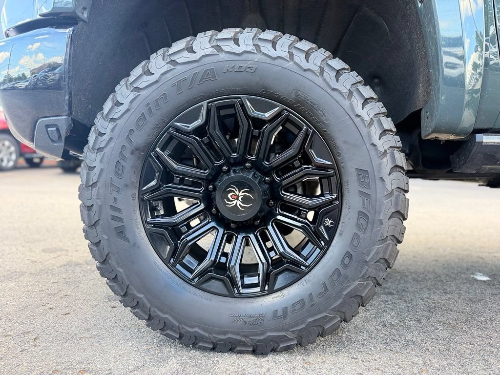 Used 2025 Chevrolet Silverado 2500 LTZ w/ Trail Boss Package AWD/4WD image 2