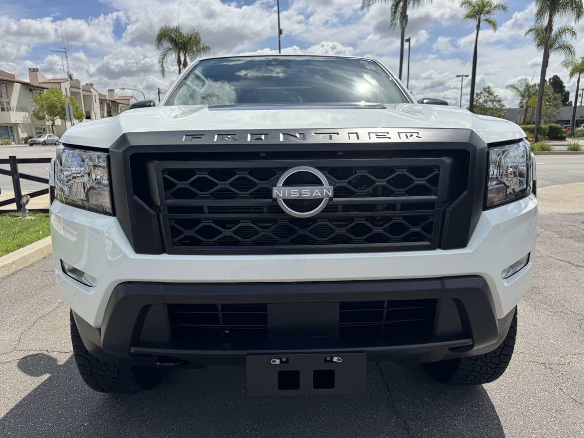 Used 2023 Nissan Frontier S w/ Technology Package AWD/4WD image 12