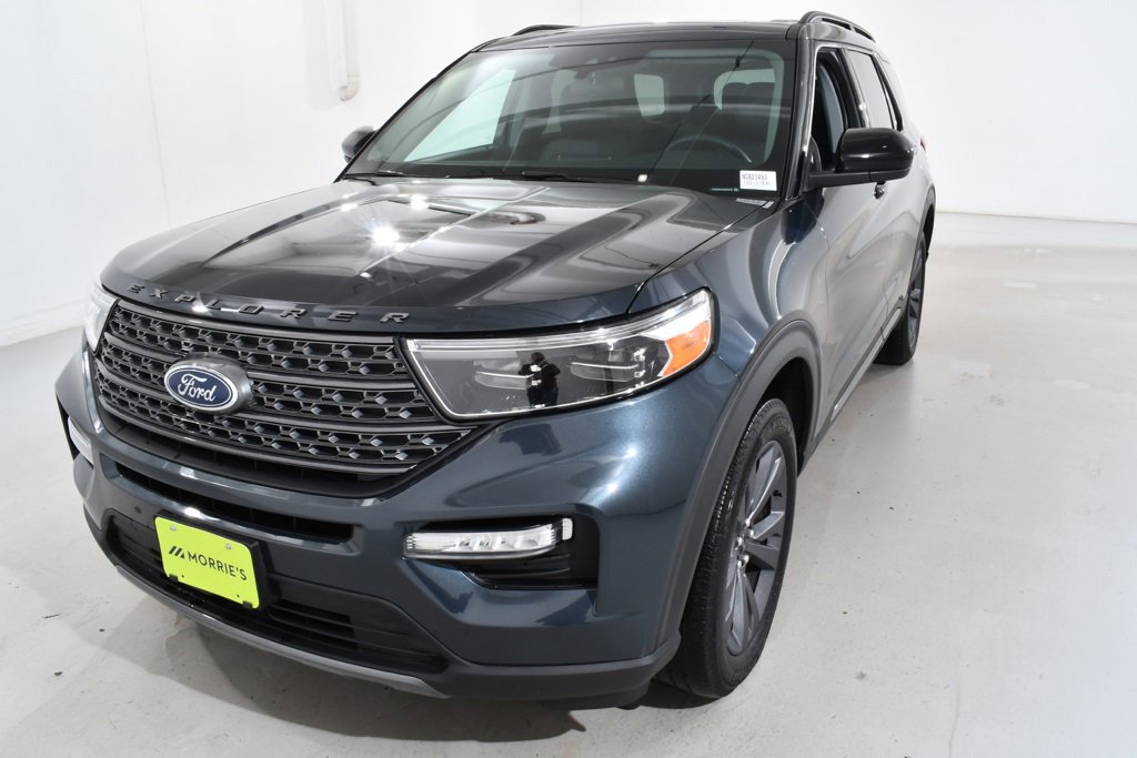 Used 2022 Ford Explorer XLT w/ Equipment Group 202A image 2