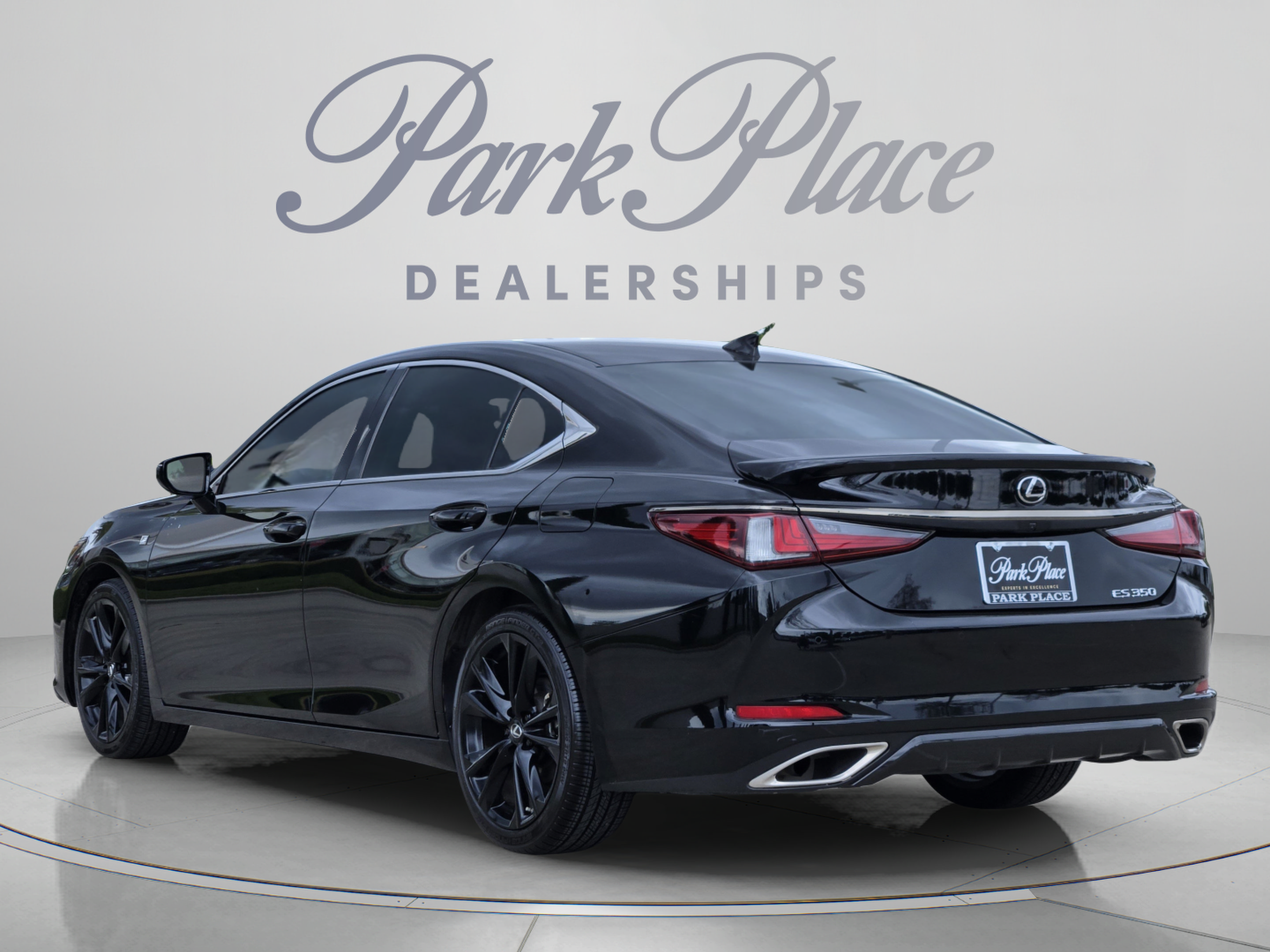Certified 2022 Lexus ES 350 F Sport w/ Accessory Package 2 FWD image 3