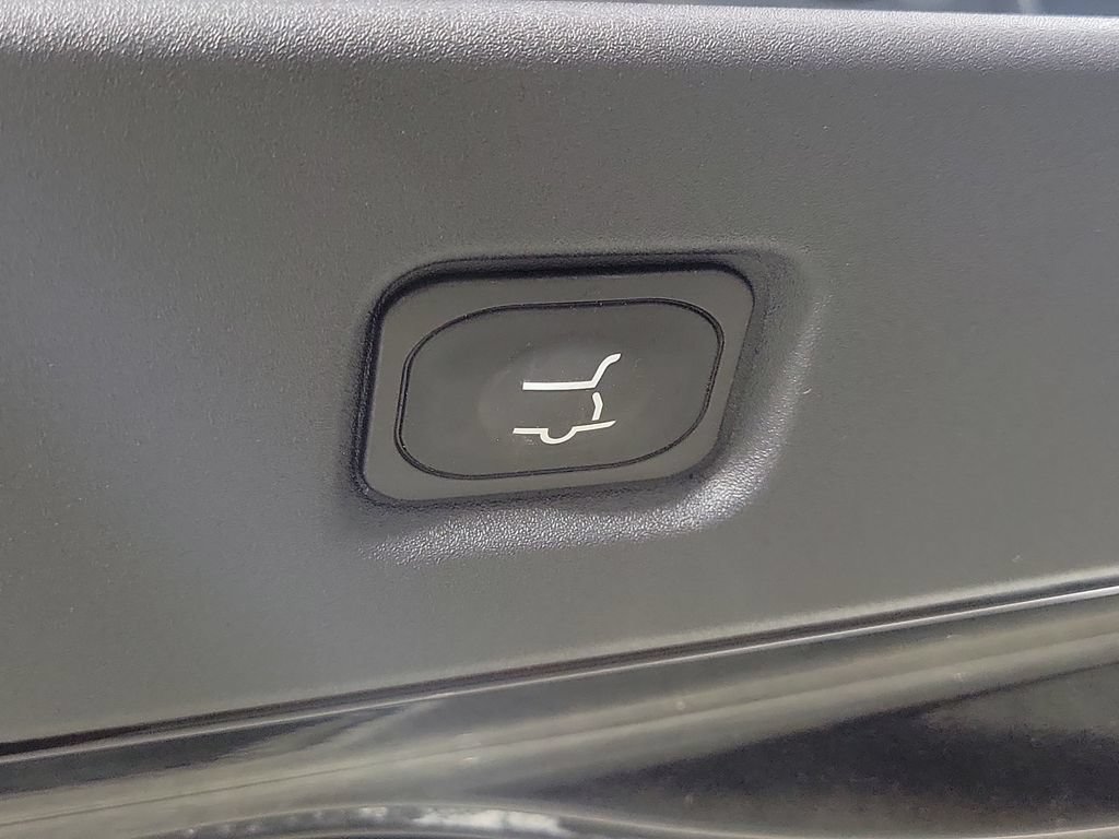 New 2027 Lincoln Navigator Premiere RWD image 8
