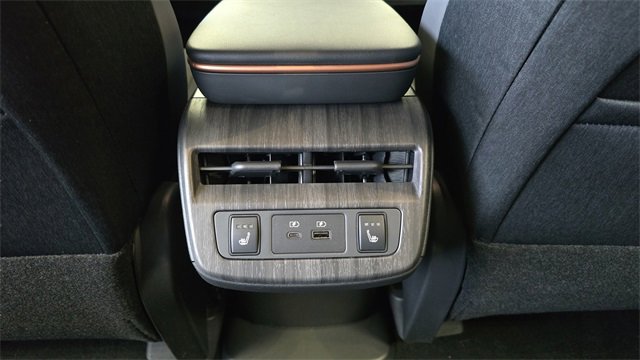 Used 2023 Nissan Ariya AWD image 16