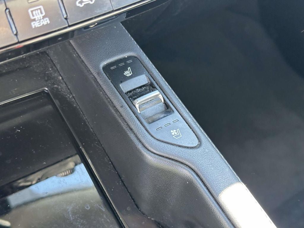 Certified 2022 Kia Telluride EX w/ EX Premium Package image 23