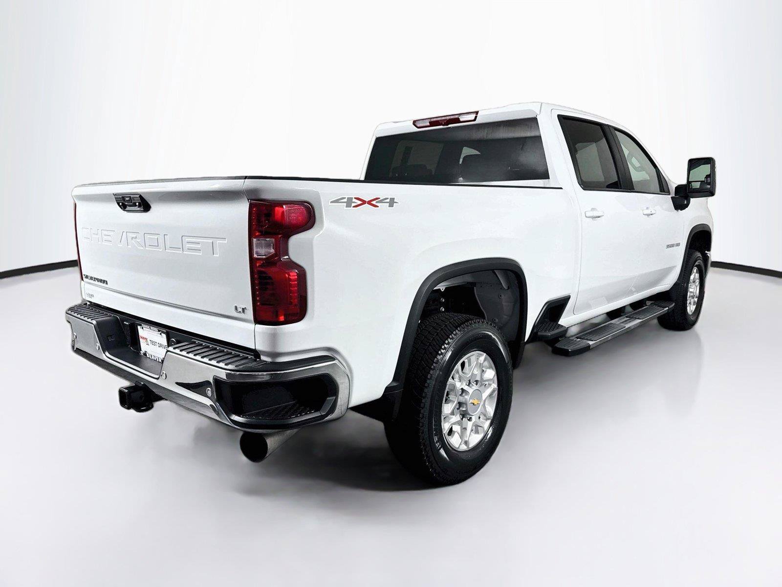 Used 2025 Chevrolet Silverado 3500 LT w/ Safety Package AWD/4WD image 2