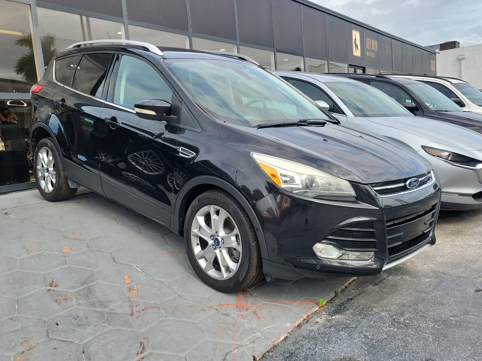 Used 2015 Ford Escape Titanium w/ Equipment Group 301A AWD/4WD image 3