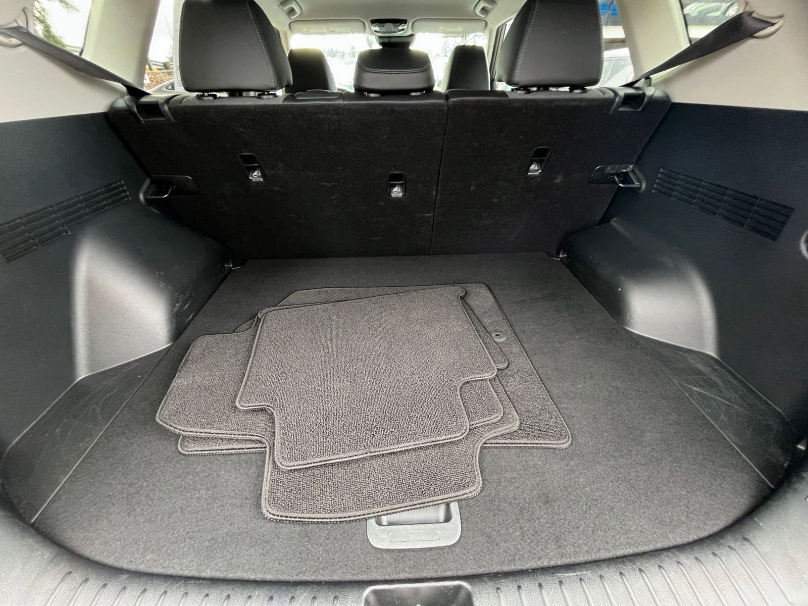 Used 2025 Kia Seltos S image 33