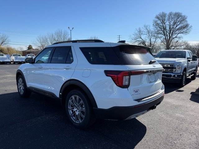 New 2026 Ford Explorer Active w/ Active Comfort Package AWD/4WD image 4