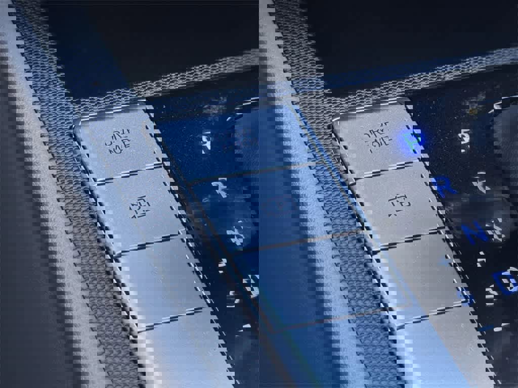 Used 2023 Hyundai Elantra SEL w/ Cargo Package image 21