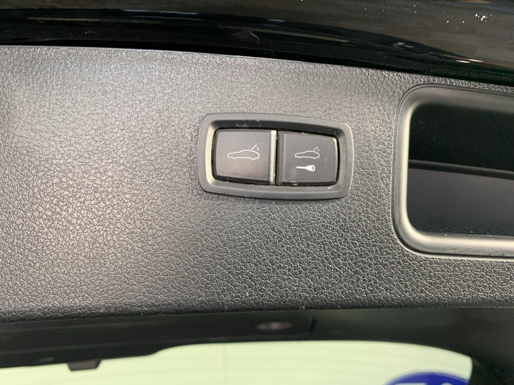 Used 2019 Porsche Macan S AWD/4WD image 36