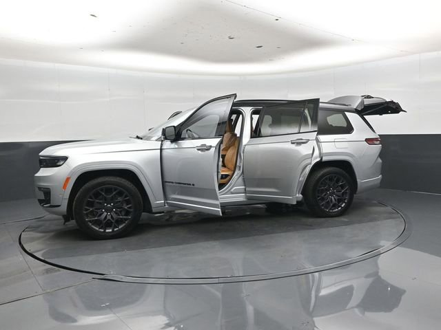 Used 2023 Jeep Grand Cherokee L Summit AWD/4WD image 53