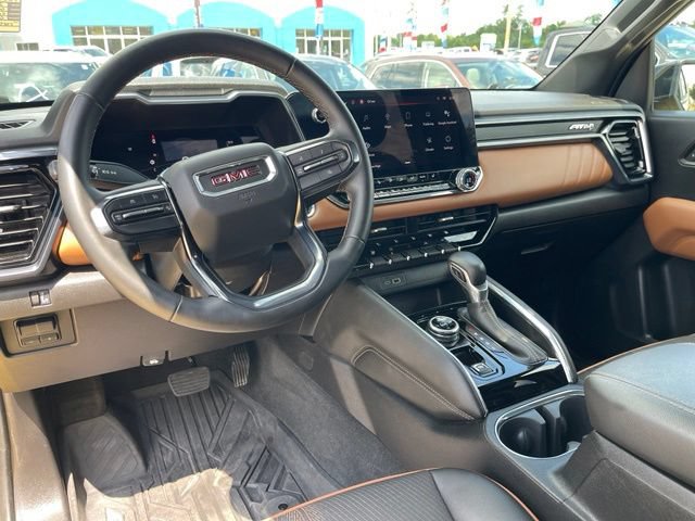 Used 2023 GMC Canyon AT4 w/ Technology Package AWD/4WD image 11