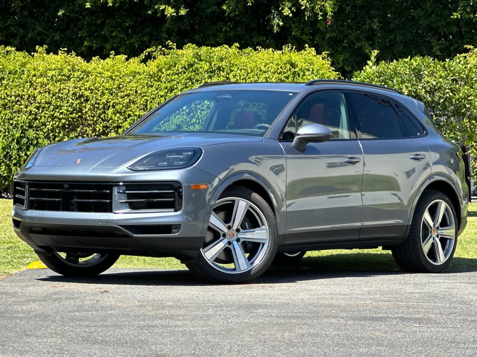 New 2026 Porsche Cayenne AWD/4WD image 1