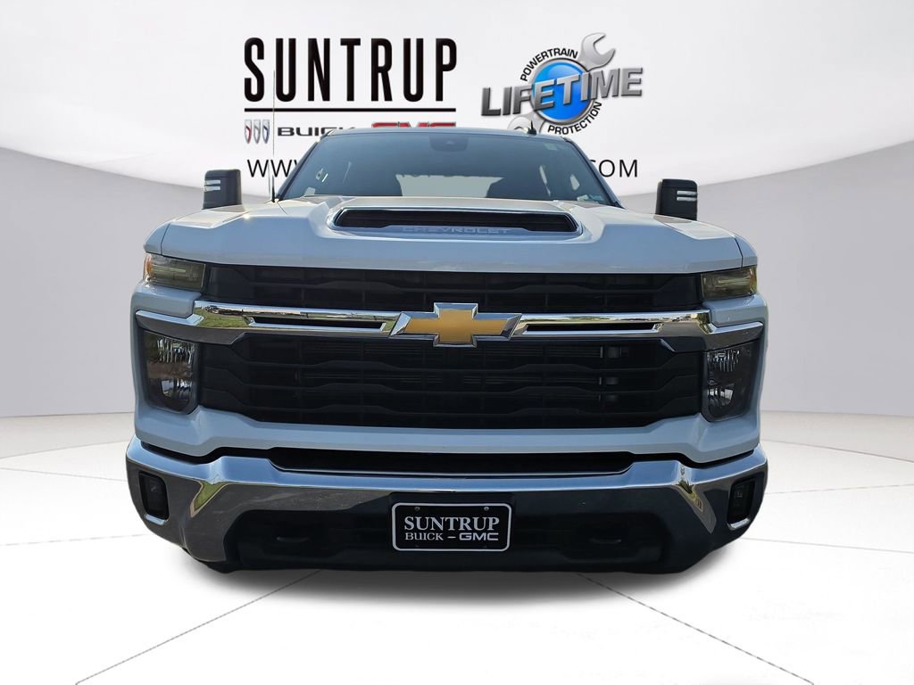 Used 2025 Chevrolet Silverado 2500 LT w/ Convenience Package image 9