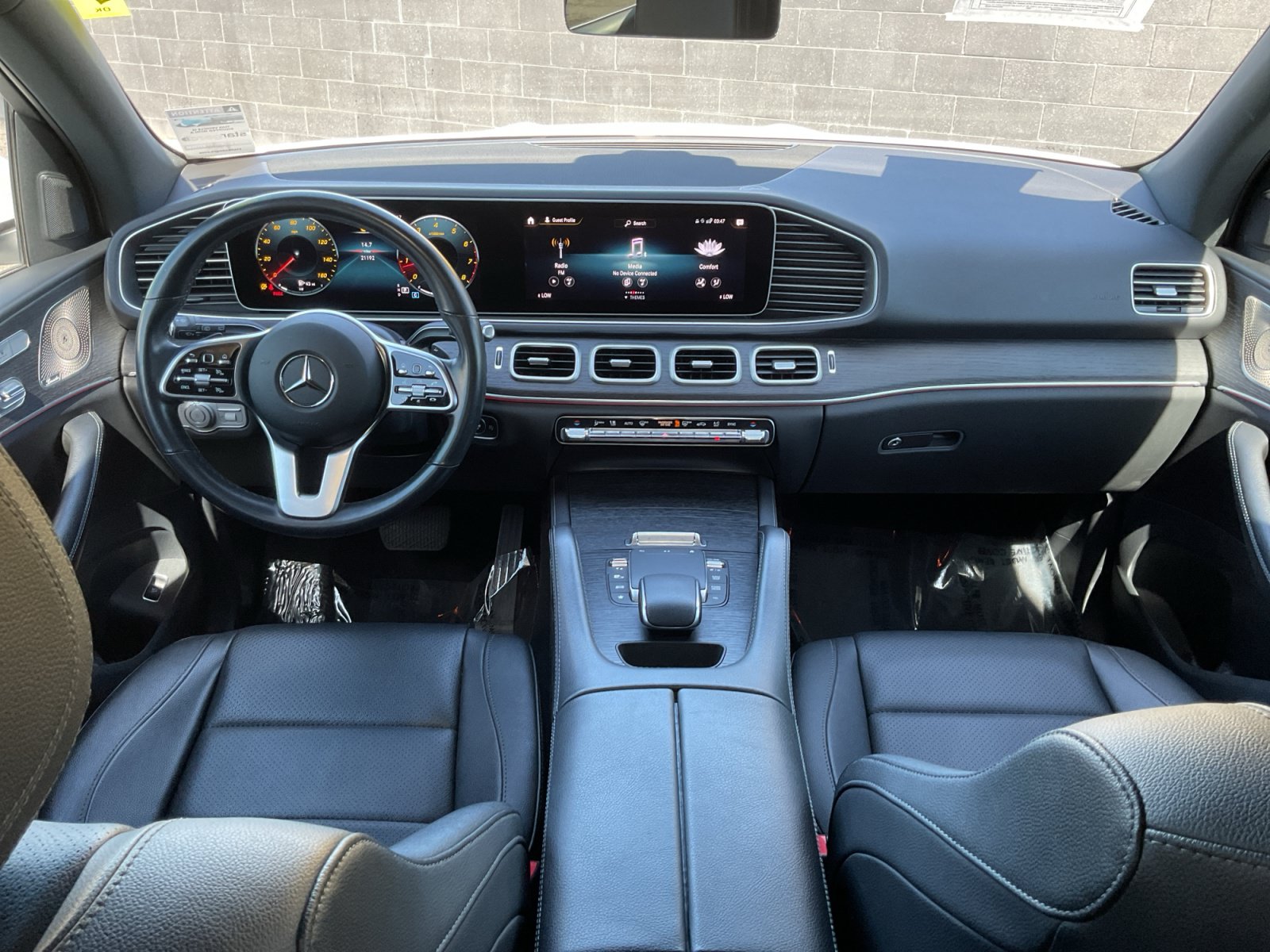 Used 2022 Mercedes-Benz GLE 350 4MATIC w/ Premium Package image 17