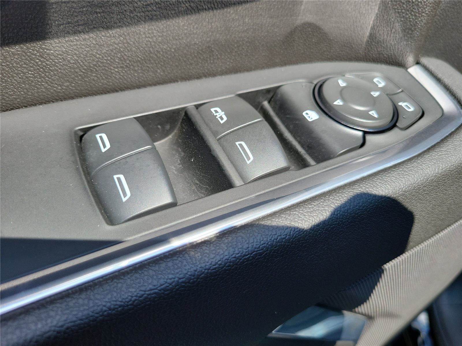 Used 2023 Chevrolet Silverado 1500 LT AWD/4WD image 21
