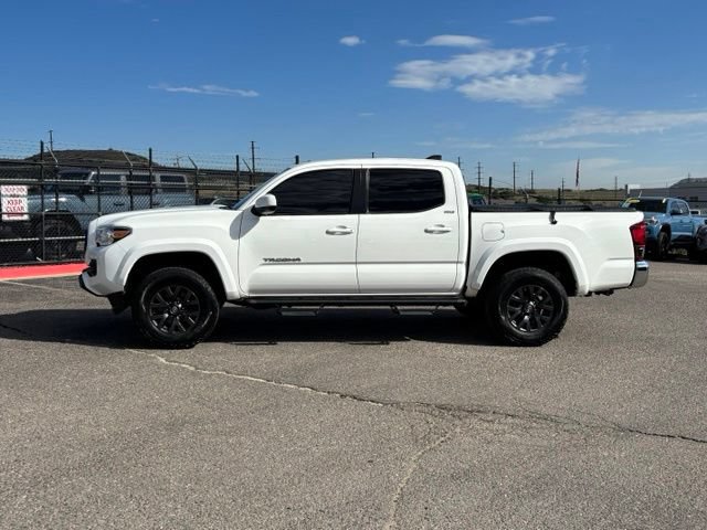 Used 2021 Toyota Tacoma SR5 RWD image 2