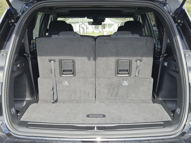 New 2025 Jeep Grand Cherokee L Laredo image 11