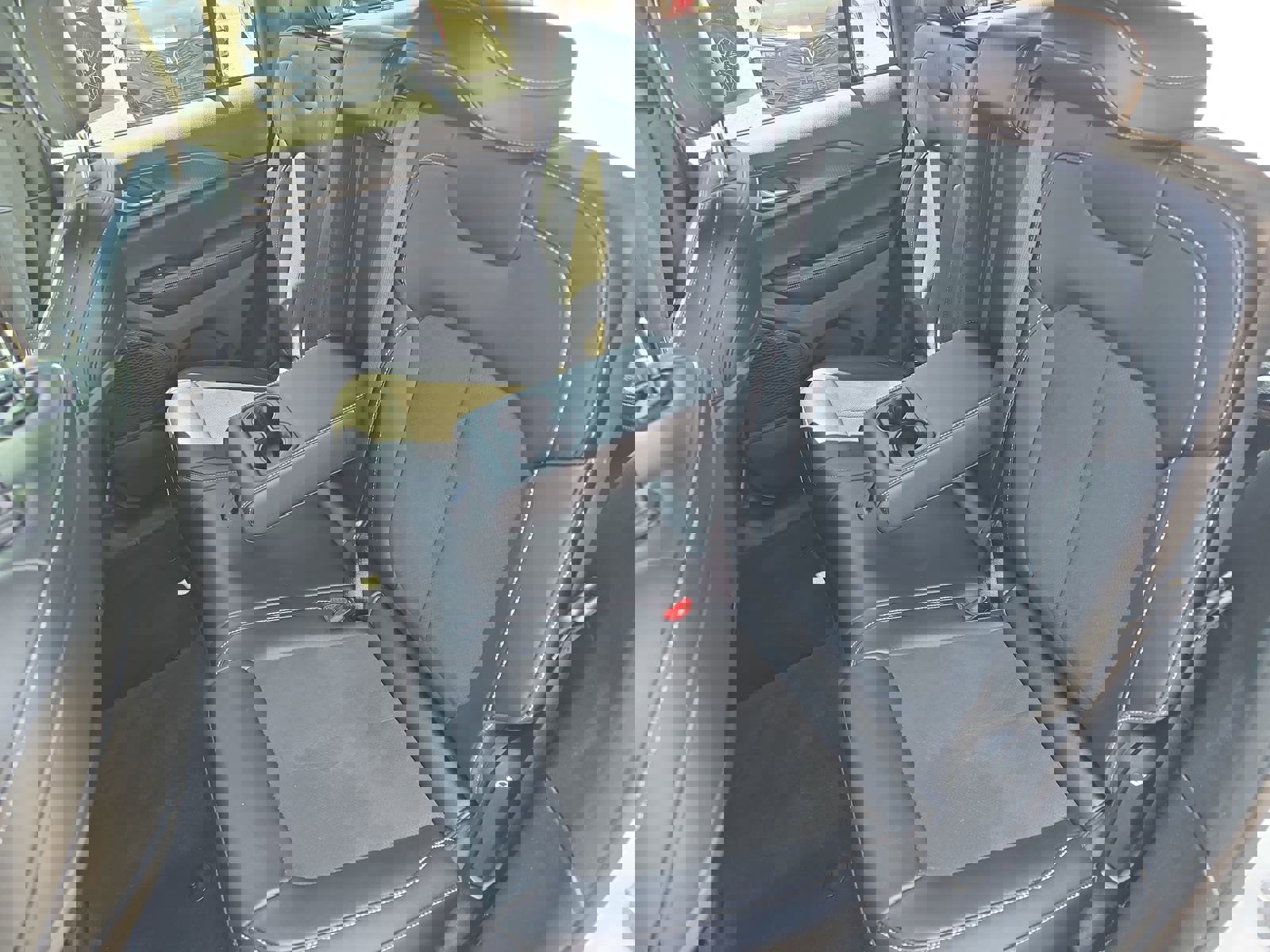 Used 2024 Jeep Grand Cherokee Altitude image 15