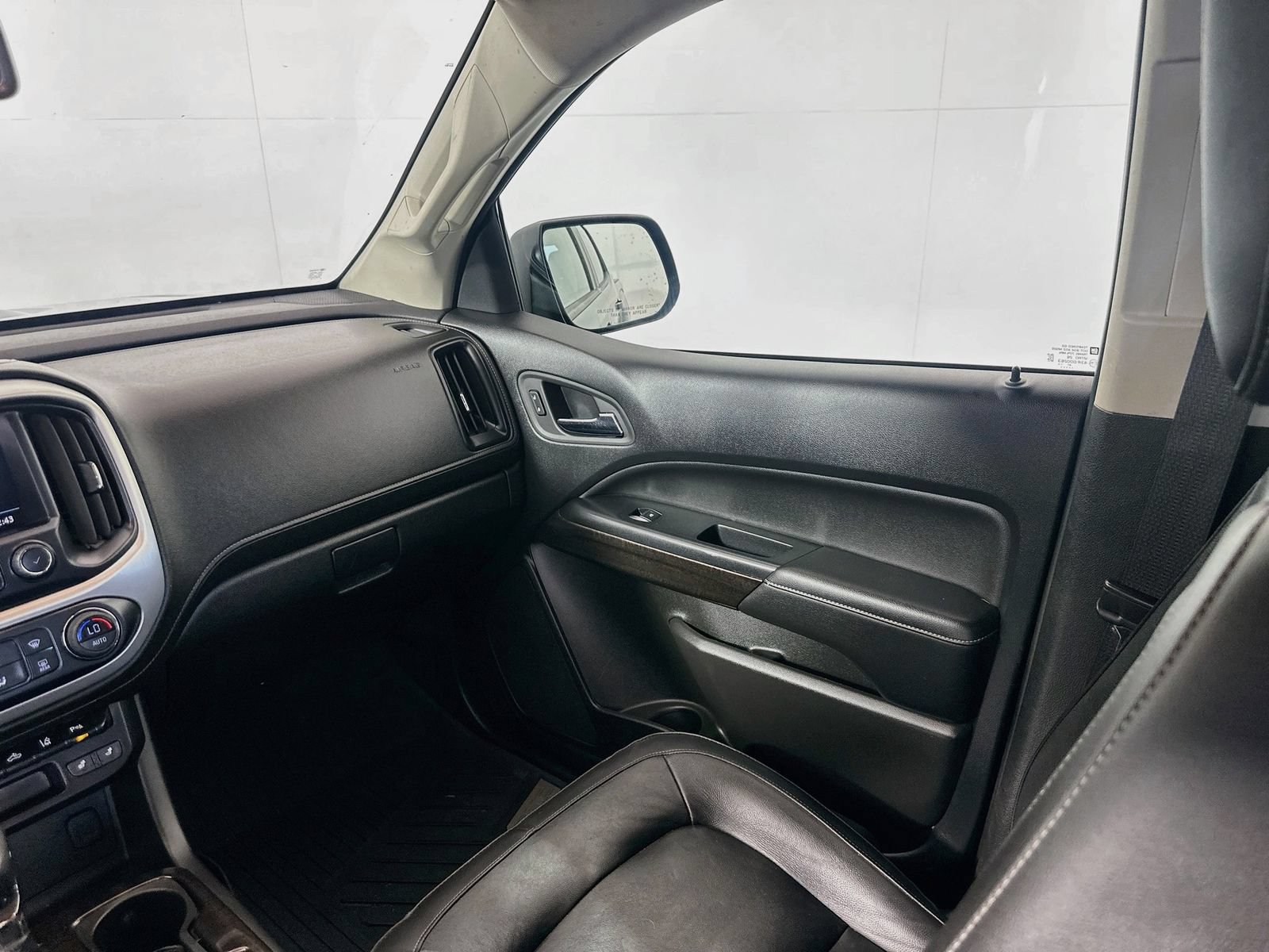 Used 2022 GMC Canyon Elevation w/ Elevation Premium Package AWD/4WD image 22