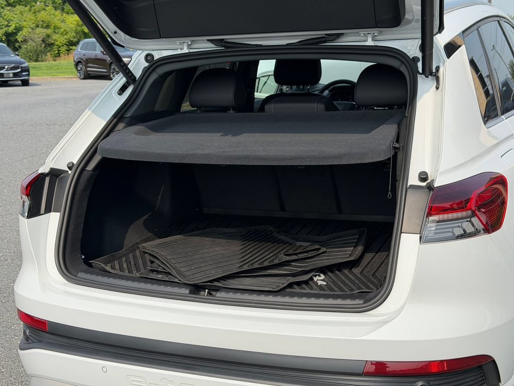 Certified 2023 Audi Q4 e-tron Premium Plus w/ Premium Plus RWD image 19