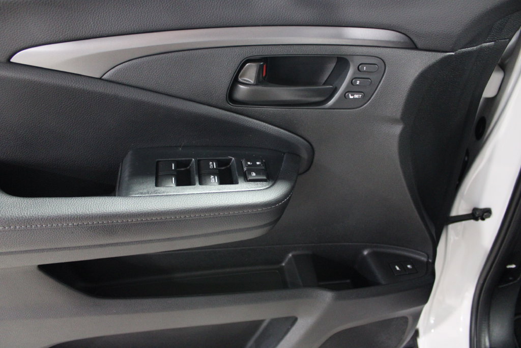 Used 2023 Honda Passport EX-L image 7