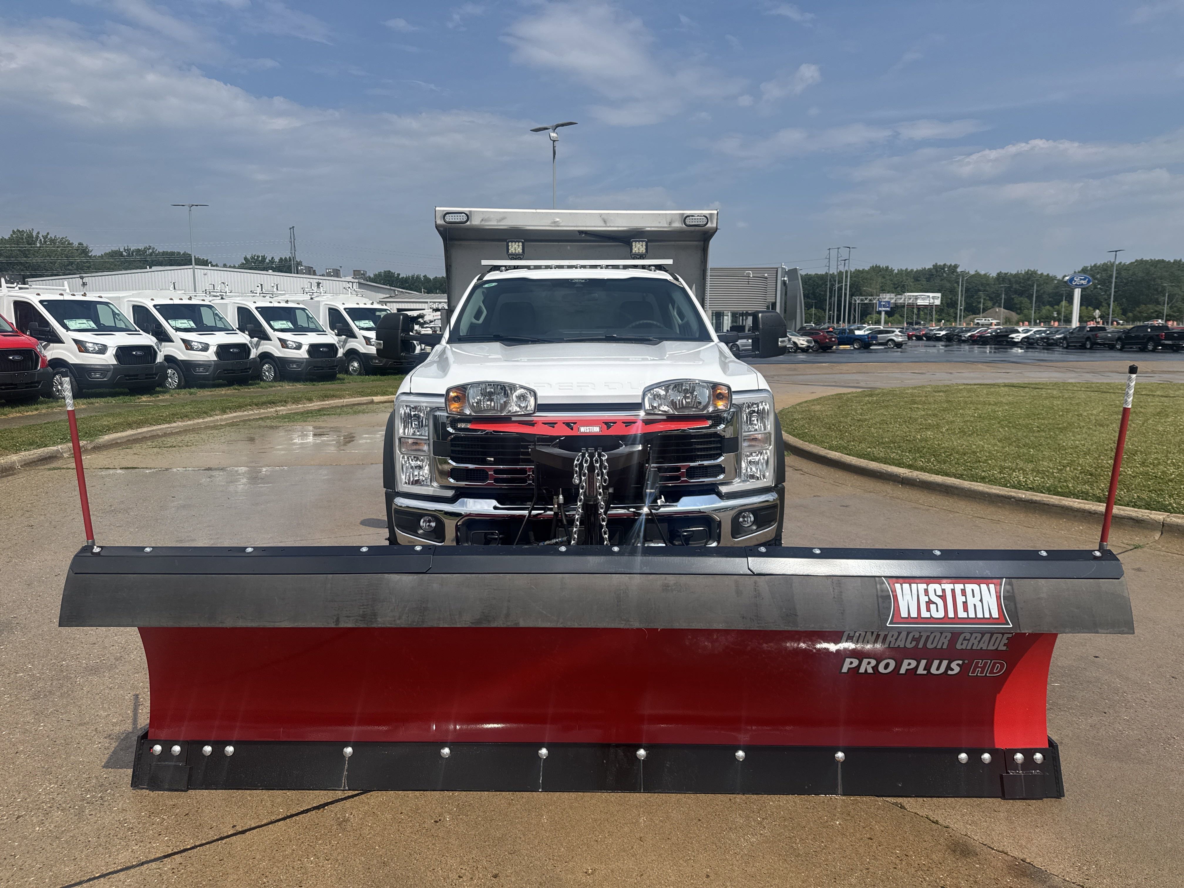 New 2025 Ford F550 4x4 Regular Cab Super Duty image 2