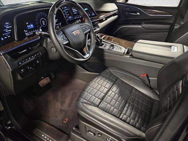 Used 2023 Cadillac Escalade Sport Platinum w/ LPO, ONYX Package image 9