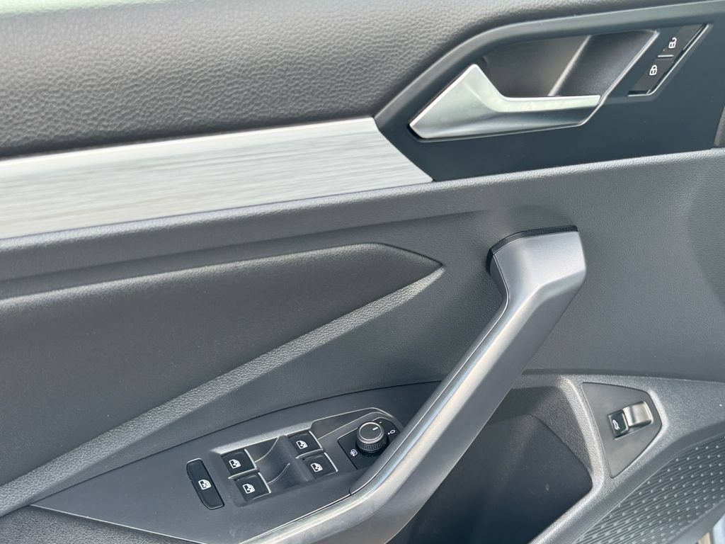 Used 2025 Volkswagen Jetta S FWD image 17