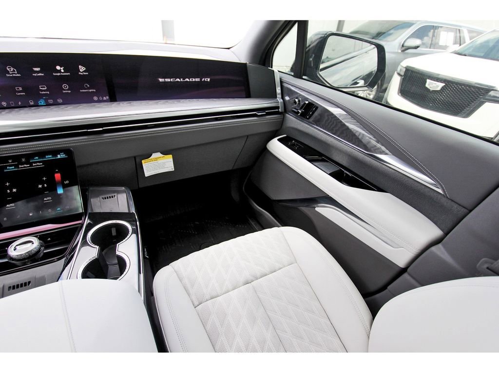 New 2026 Cadillac Escalade IQ Luxury 1 image 10