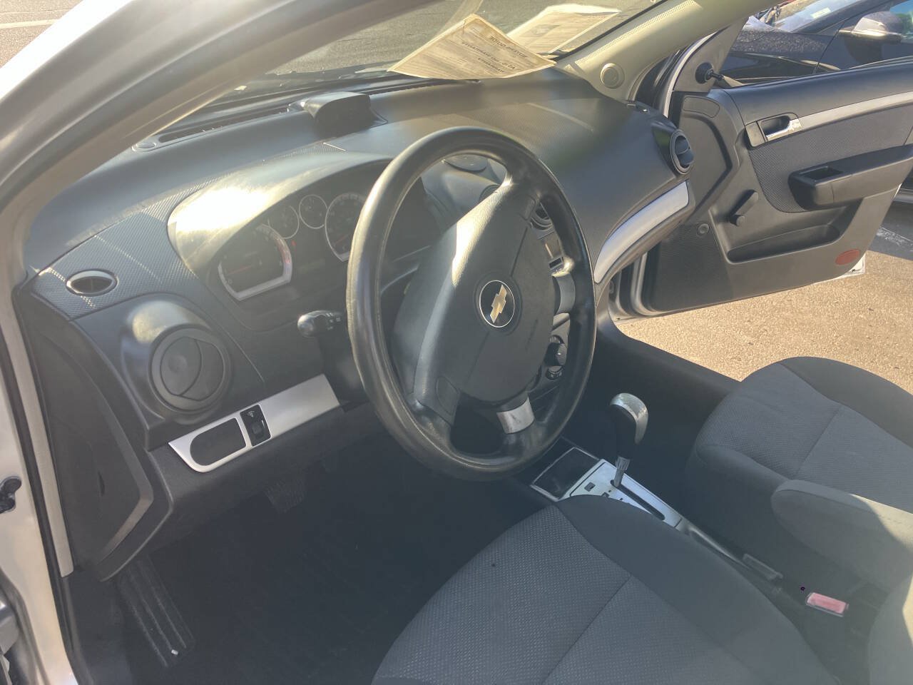 Used 2011 Chevrolet Aveo LT FWD image 22