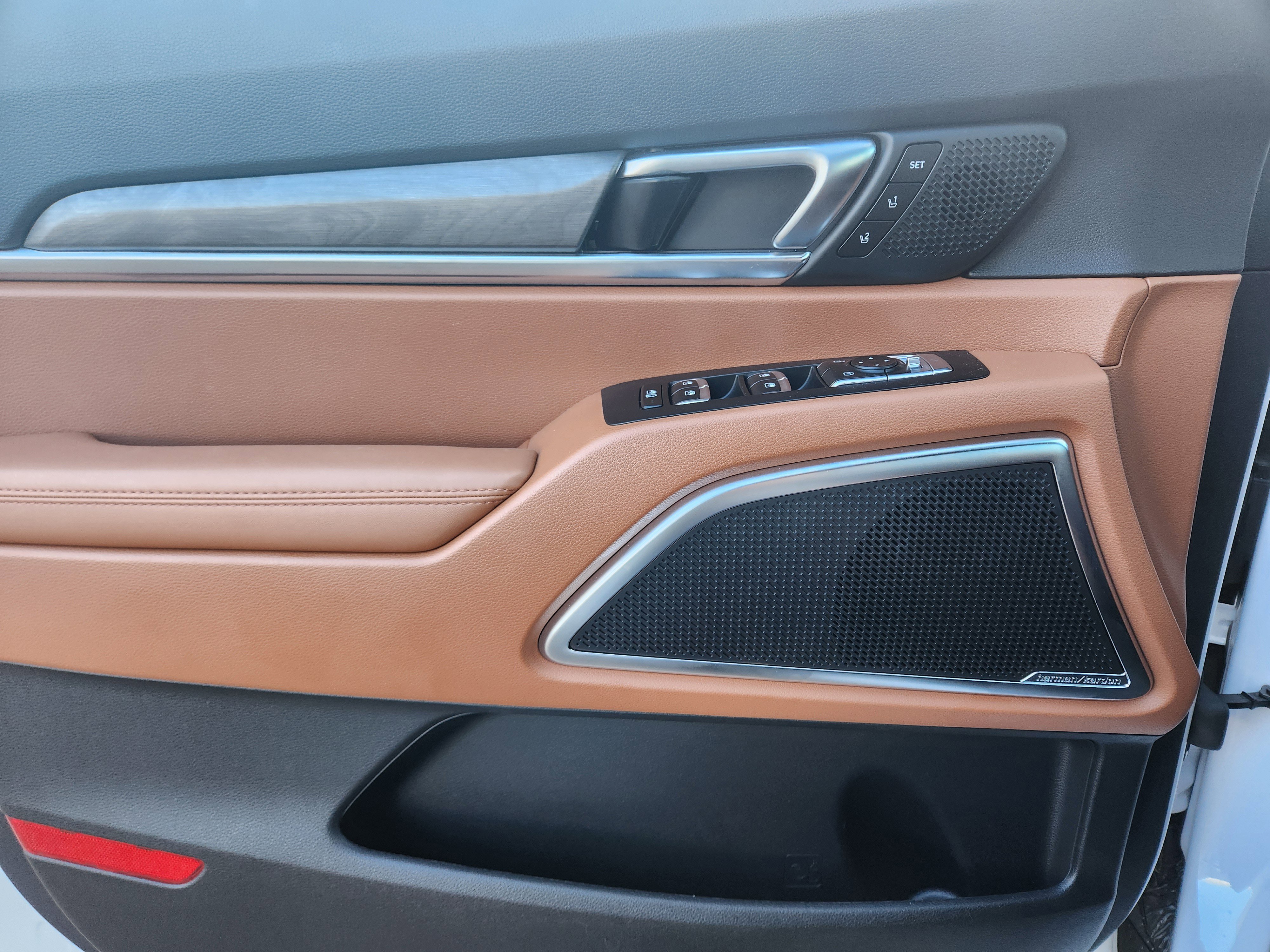 Used 2025 Kia Telluride SX Prestige X-Line image 6