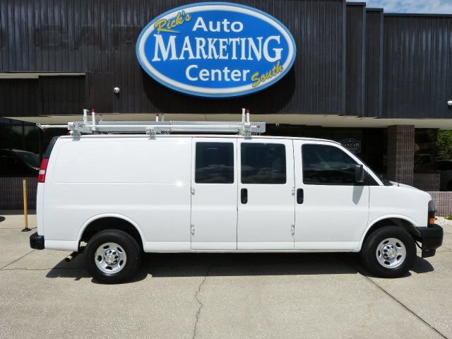 Used 2021 Chevrolet Express 2500 Extended w/ Driver Convenience Package RWD image 4