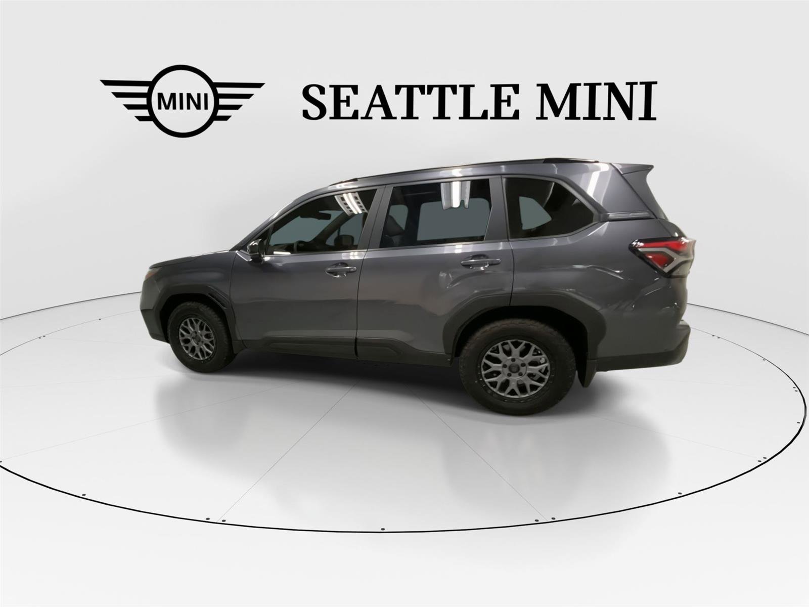 Used 2025 Subaru Forester Touring image 7