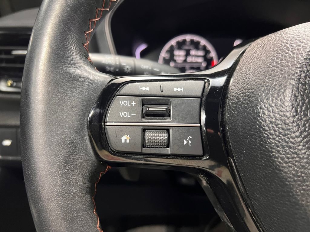 Used 2025 Honda Pilot TrailSport image 10